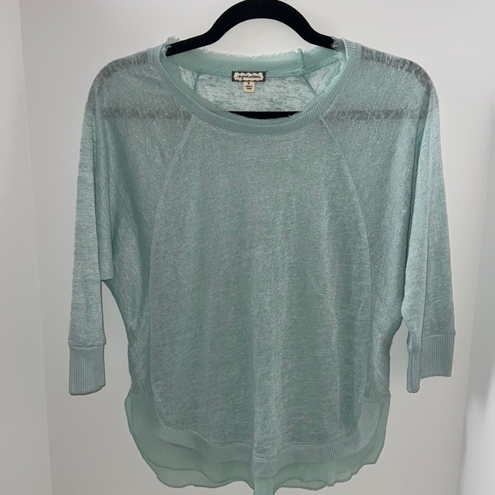 Woman’s Blouse Eyeshadow